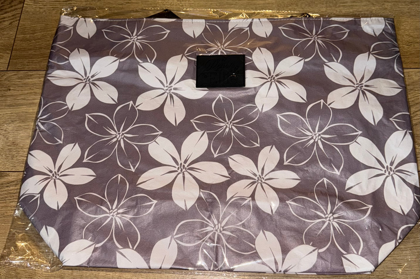 TOTE 'ILIE'E BLOSSOMS