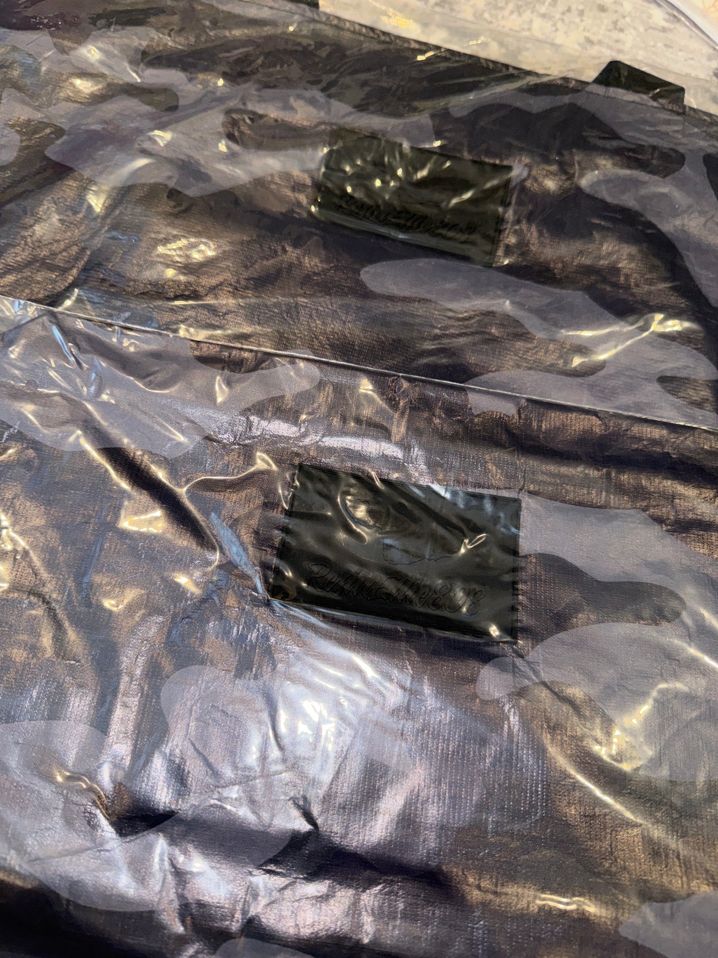 SALE TOTE AND MEDIUM POUCH BLACK CAMO