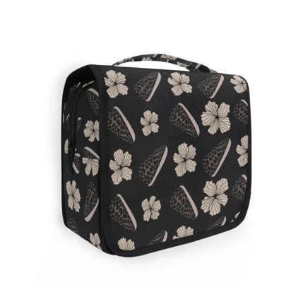 TOILETRY BAG TRAVEL PUA SHELLS